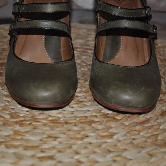 John Fluevog Olive Green Leather Mary Jane Double Strap Pump Midi Heel Shoes 8.5 - Picture 9 of 12